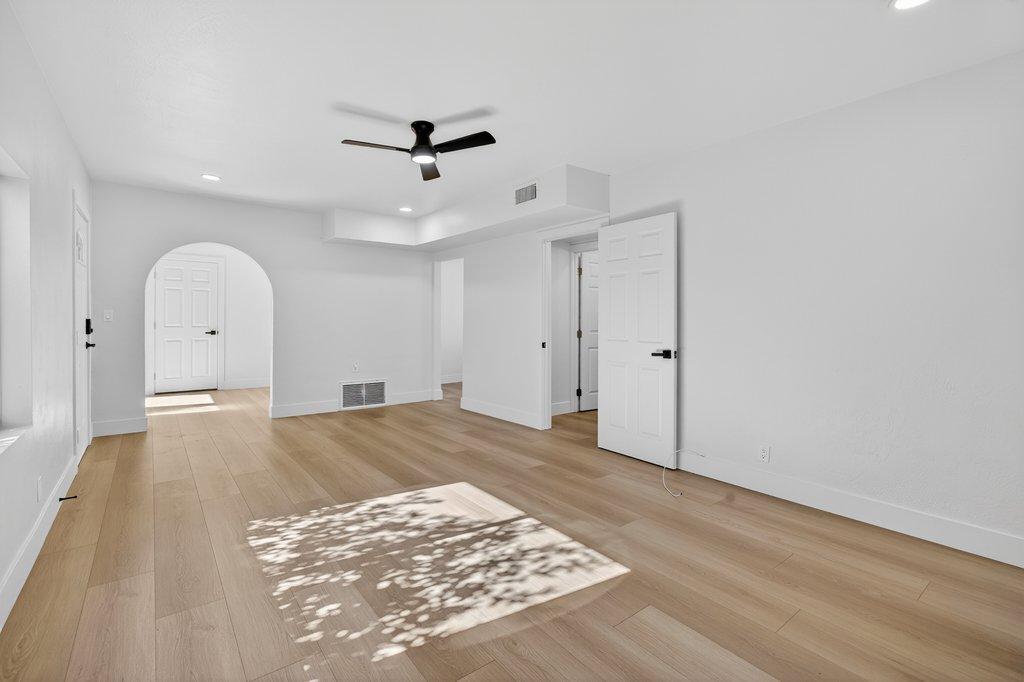 Glenrose gallery view 25
